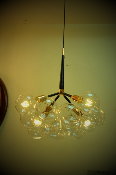 Đèn thả hợp kim vàng cuốn sợi đen, chùm 18 quả thủy tinh trắng TH220, E27 x 06, KT(mm): 700 x 750